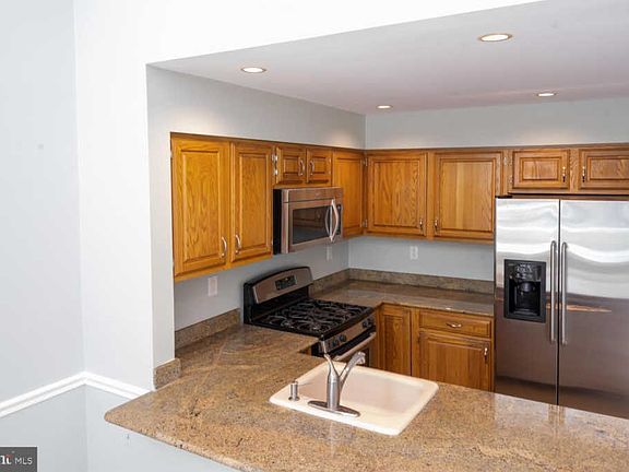 3rd image of 2265 Kings Garden Way