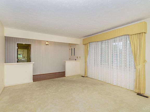 4th image of 7581 Whisper Ln