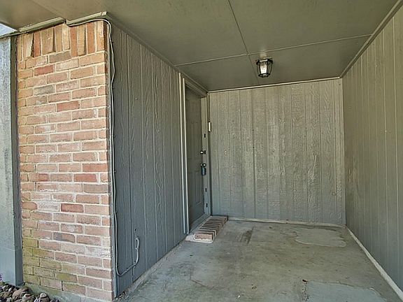 3rd image of 10343 Bushy Creek Dr
