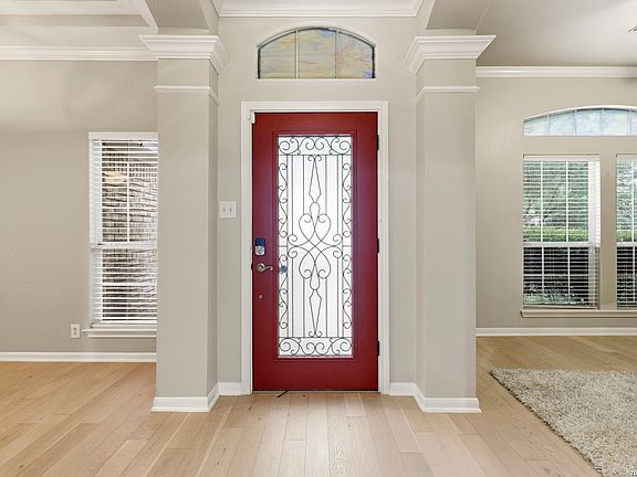 3rd image of 8 MARELLA DR