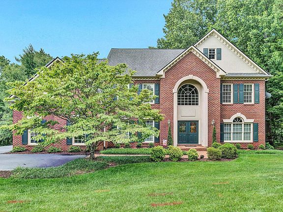 2nd image of 6750 Hidden Woods Dr