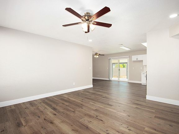 4th image of 1013 E Cheryl Dr