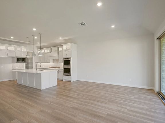 Homesite 6207 dining