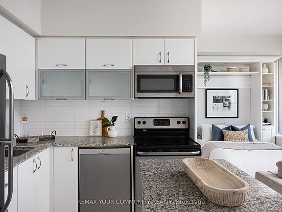 5th image of 55 E Liberty St #1109