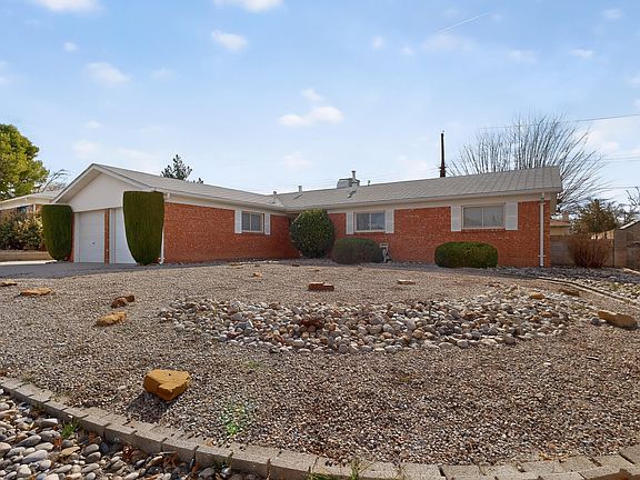 3rd image of 9500 Dona Marguerita Ave NE