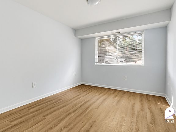5th image of 6581 Hil Mar Dr