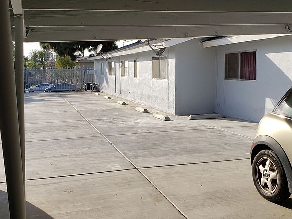 5th image of 2611 Bishop Dr APT D