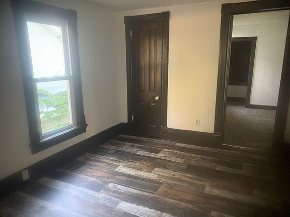 4th image of 711 McKinley St