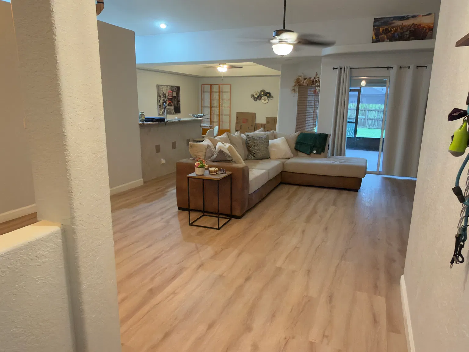 4 bed, 2125 sqft, $2,848 — Photo 3