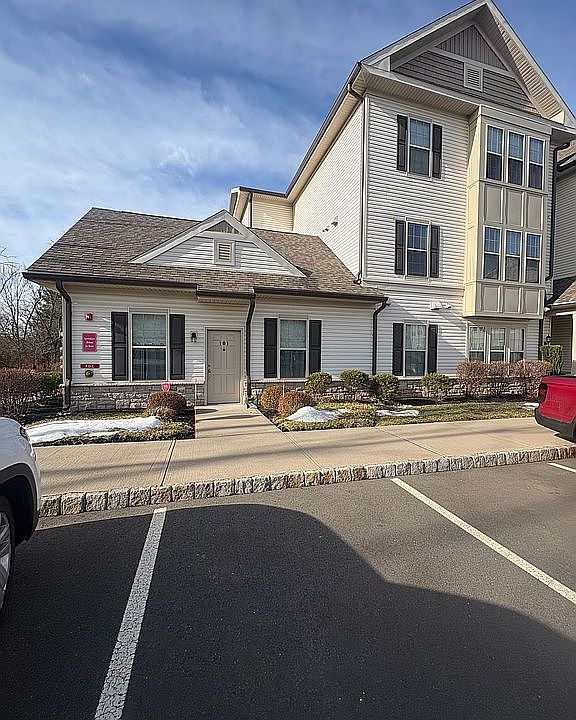 1st image of 101 Altra Rd