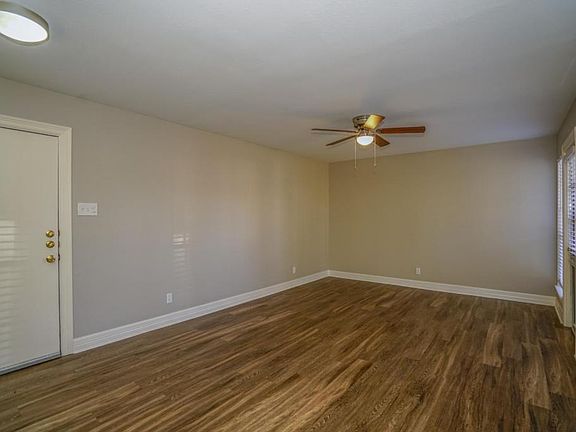 5th image of 309 Eden Dr APT 17