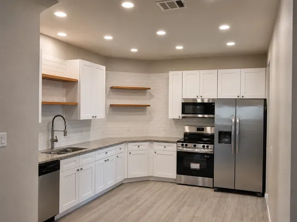 7952 Blue St, Houston, TX 77028