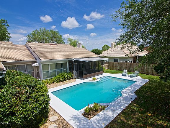 3rd image of 8458 Papelon Way