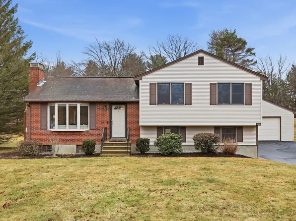 8 Wagon Wheel Dr, Bedford, MA 01730