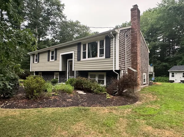 750 King Philip St, Raynham, MA 02767