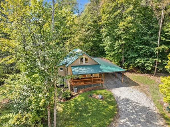 3525 Hooper Rd NE, McConnelsville, OH 43756