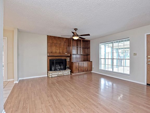 3rd image of 107 Matthews Cir