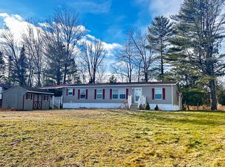 31 Dixon Dr, Benton, ME 04901