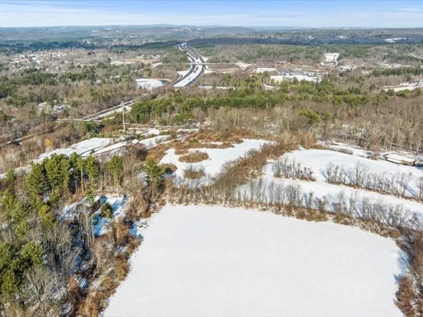 74 Huguenot Rd, Oxford, MA 01540