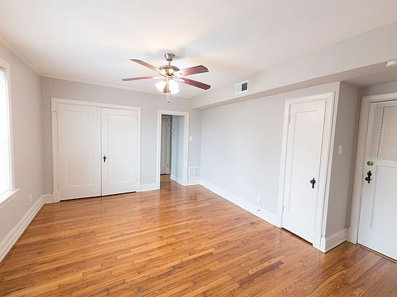 2nd image of 3446-48 Lawn Ave #3446-2