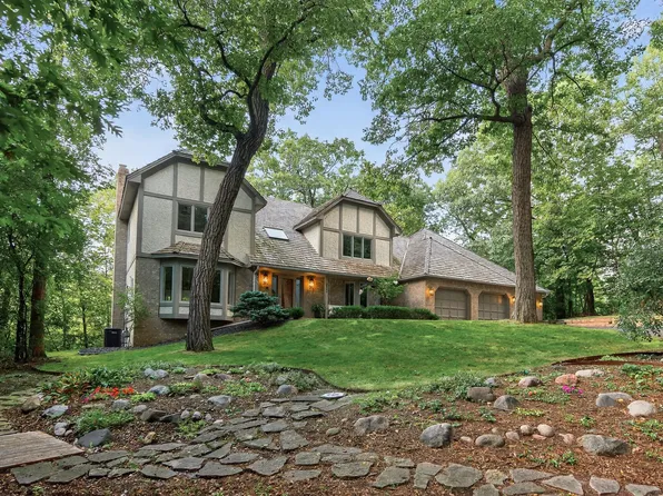 2200 Essex Rd, Minnetonka, MN 55305