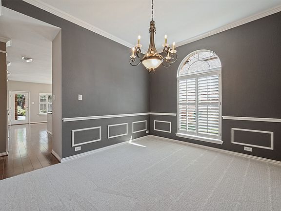 4th image of 850 Kings View Dr