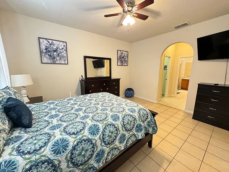 4986 Thames St W — Photo 18