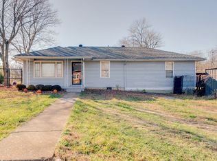 1003 Bear Creek Rd, Vanleer, TN 37181