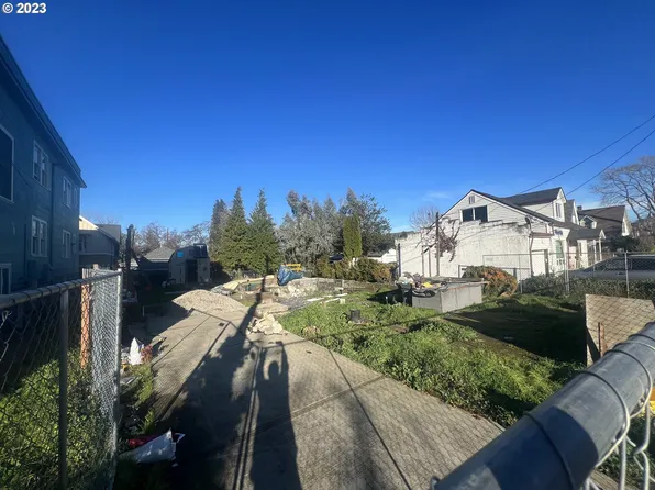 2903 N Russet St, Portland, OR 97217