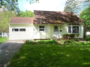 31 E Cavalier Rd, Scottsville, NY 14546