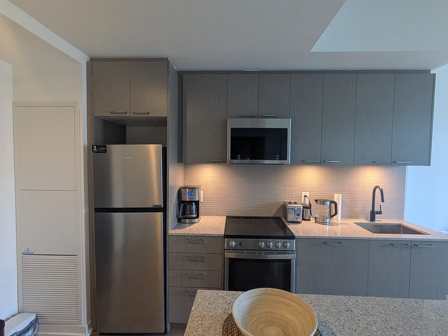 1 bed, $2,099 — Photo 3