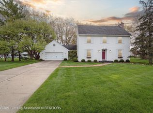 941 Kingsbridge Rd, Grand Ledge, MI 48837