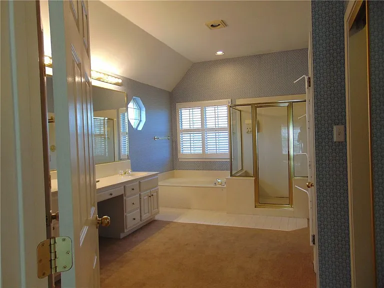 5806 Cedar Cliff Dr — Photo 12