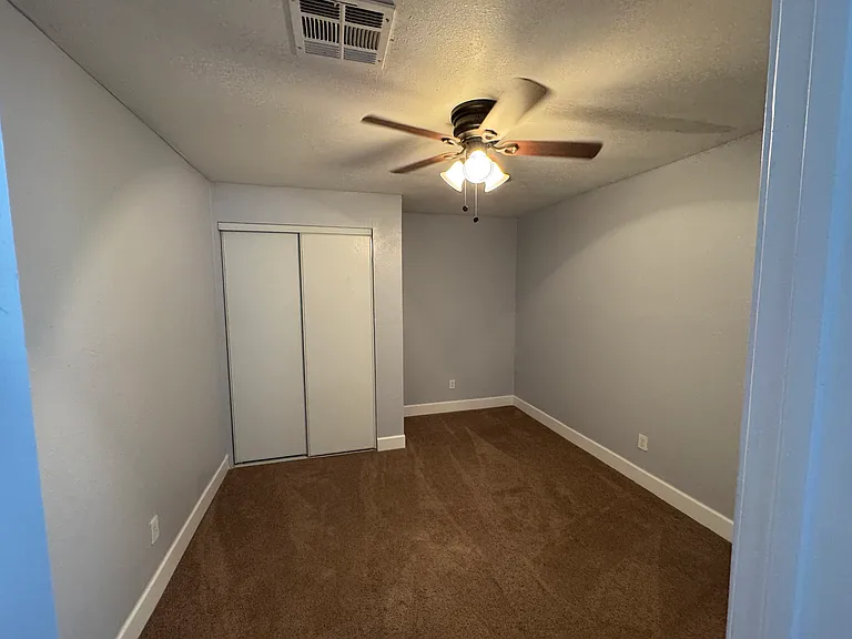 8134 W Desert Cove Ave — Photo 7