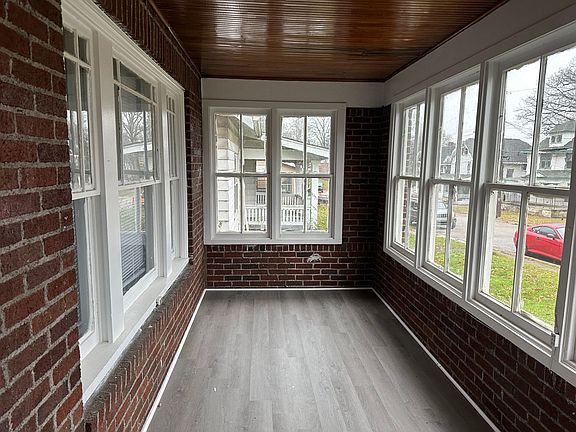 2nd image of 559 Garfield Pl