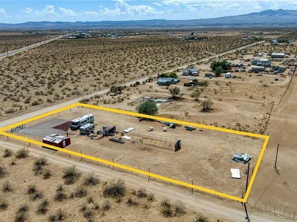 8249 W 7th St, Dolan Springs, AZ 86441
