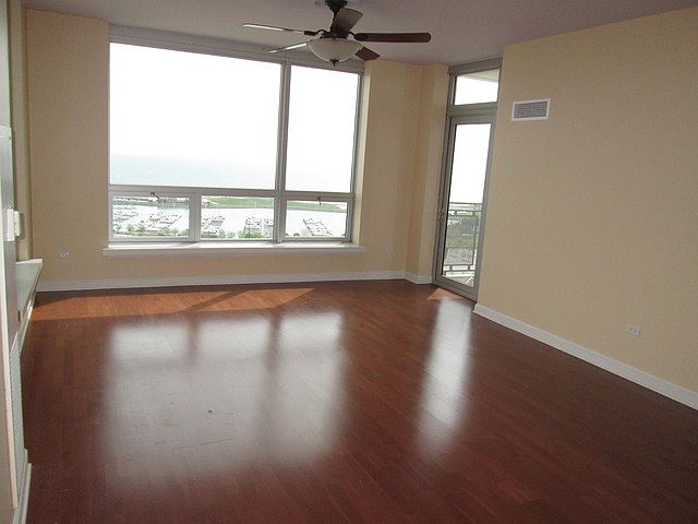 1st image of 1841 S Calumet Ave APT 2106