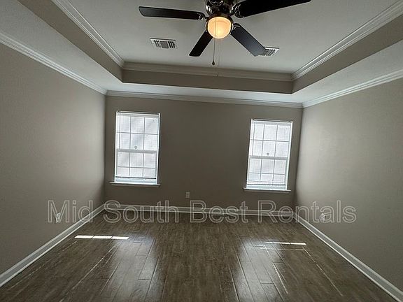 3rd image of 501 Meadowlark St
