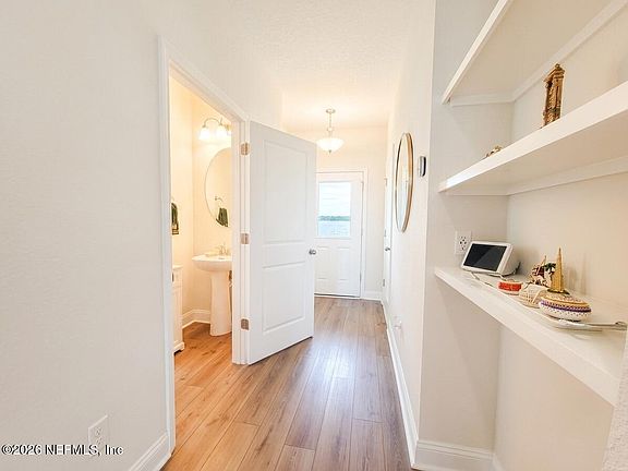 5th image of 13011 HOLSINGER Boulevard