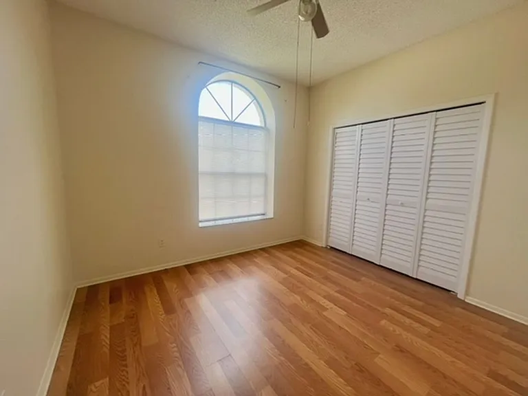 2224 Fairmont Cir — Photo 15