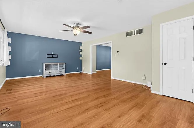 1268 Delbert Ave — Photo 9