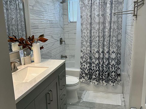 3rd image of 10754 IRONSTONE Drive N