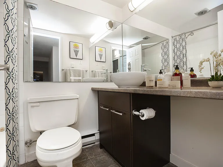 800 Corydon Ave — Photo 15