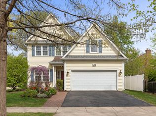 569 Prairie Ave, Glen Ellyn, IL