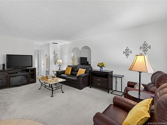 5th image of 1225 NW 21st St APT 1810