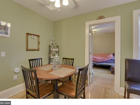 2nd image of 1119 4th St NE #E