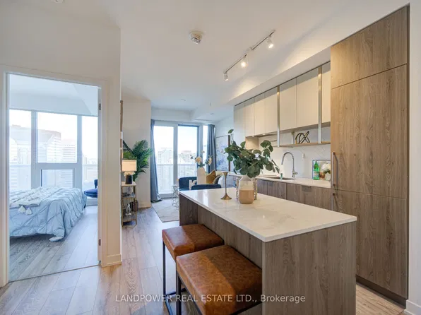 15 Holmes Ave, Toronto, ON