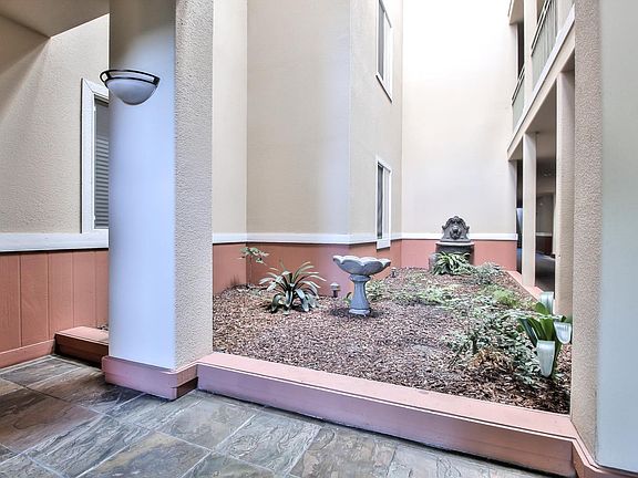2nd image of 2330 University Ave Unit 380