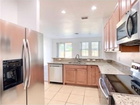 2nd image of 555 Glastonbury Dr