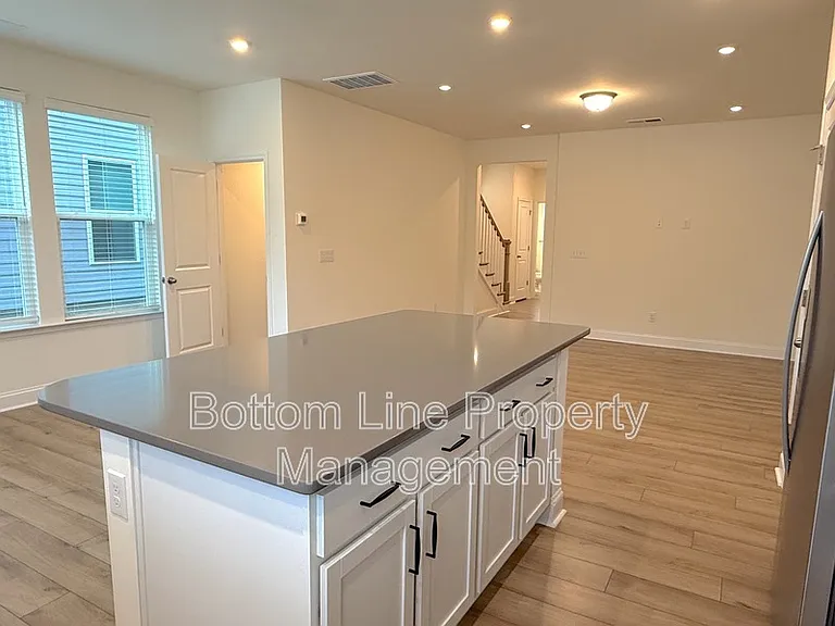 1552 Cedar Tree Dr — Photo 7